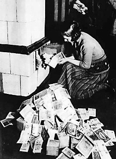 Anatomy of an Economic Collapse – Weimar Republic Inflation 1923 234x3201 Anatomy of an Economic Collapse – Weimar Republic