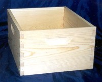 hive-body hive body 200x161 The Anatomy Of A Honeybee Hive