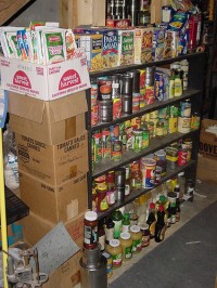 stored cans naelyn@flickr 200x266 The Shelf Life of Commercially Canned Foods
